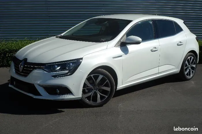Renault Megane 2019 photo 2