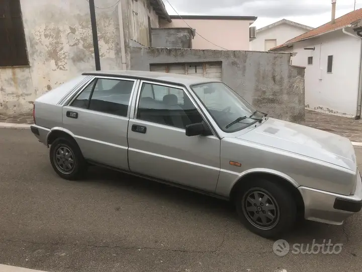 Lancia Delta 1989 photo 4