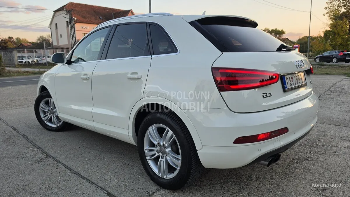 Audi Q3 2012 photo 3