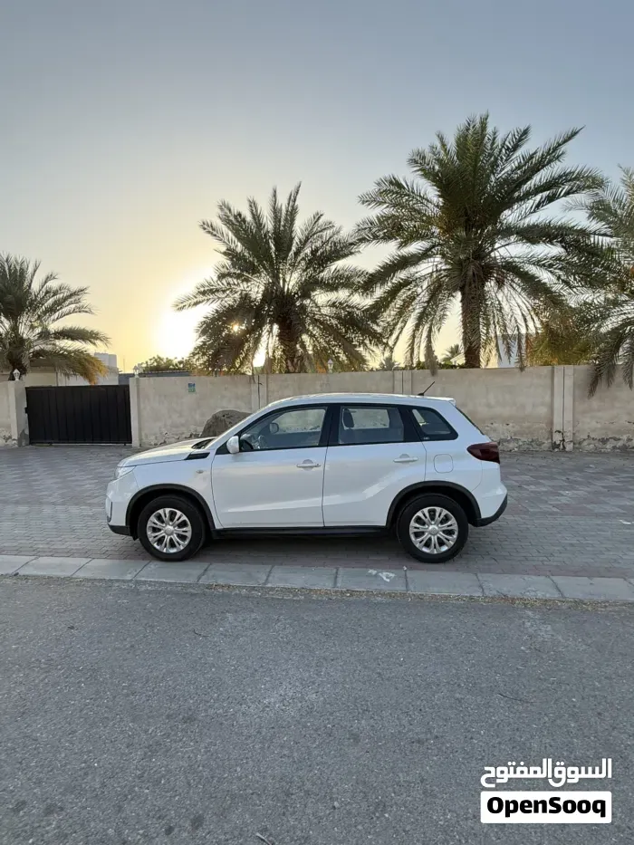 Suzuki Vitara 2023 photo 2