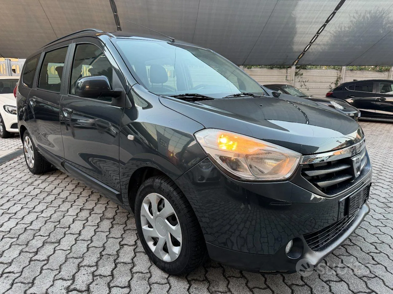 Dacia Lodgy 2013 photo 4