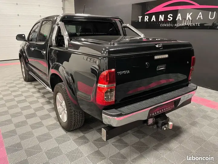 Toyota Hilux 2015 photo 3