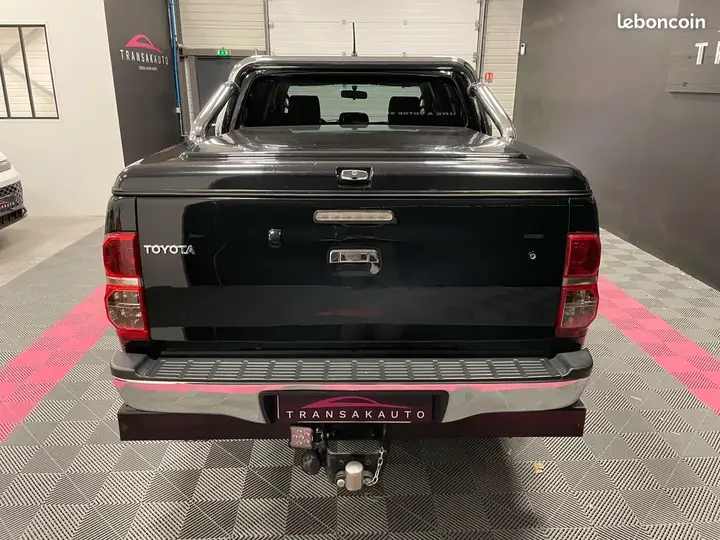 Toyota Hilux 2015 photo 4