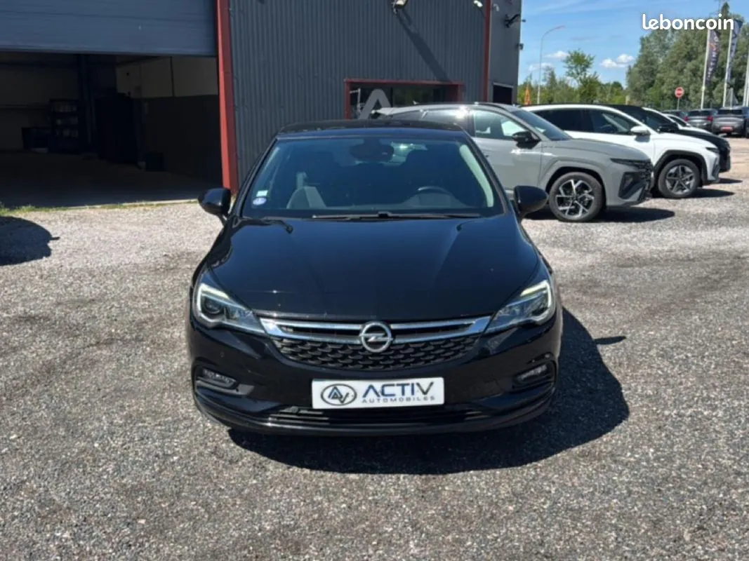 Opel Astra 2019 photo 2
