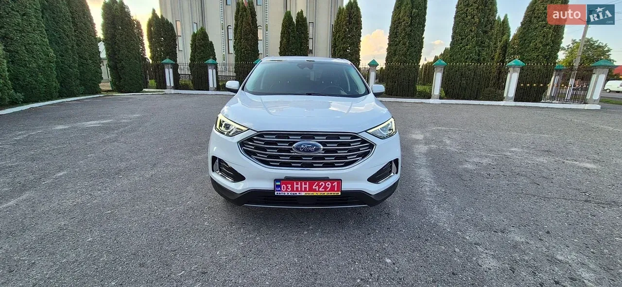 Ford Edge 2022 photo 2