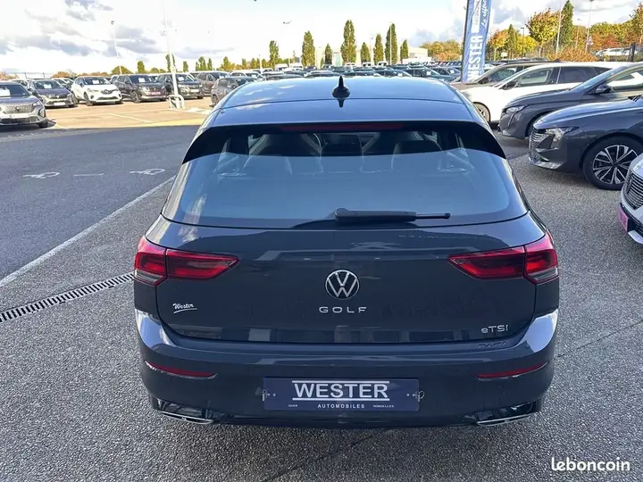 Volkswagen Golf 2024 photo 4