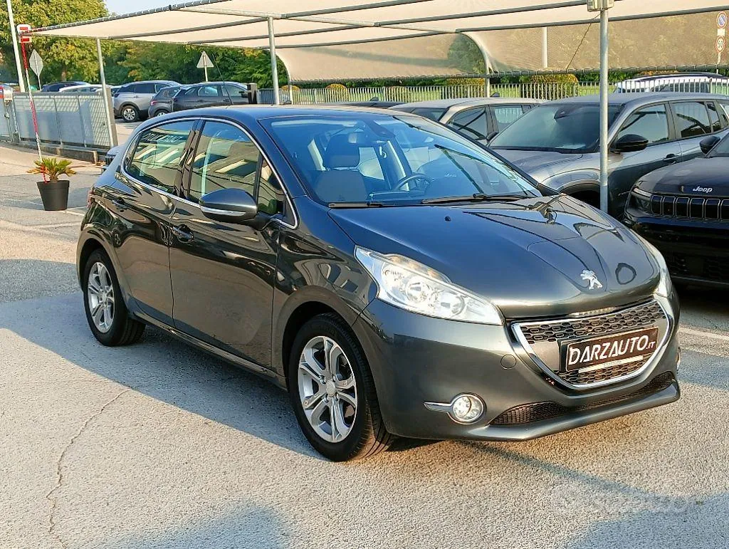 Peugeot 208 2013 photo 3