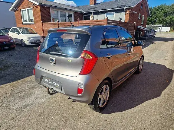 Kia Picanto 2011 photo 5