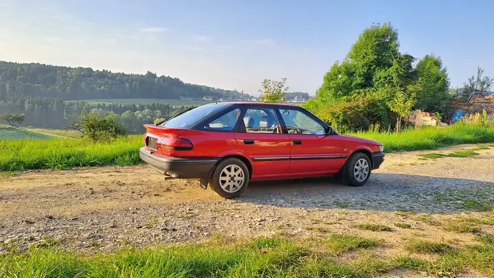 Toyota Corolla 1989 photo 2