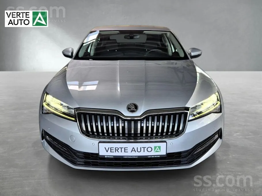 Skoda Superb 2023 photo 2