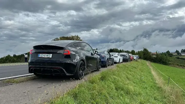 Tesla Model Y 2024 photo 3