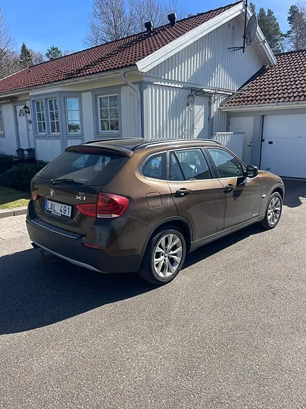 BMW X1 2011 photo 2