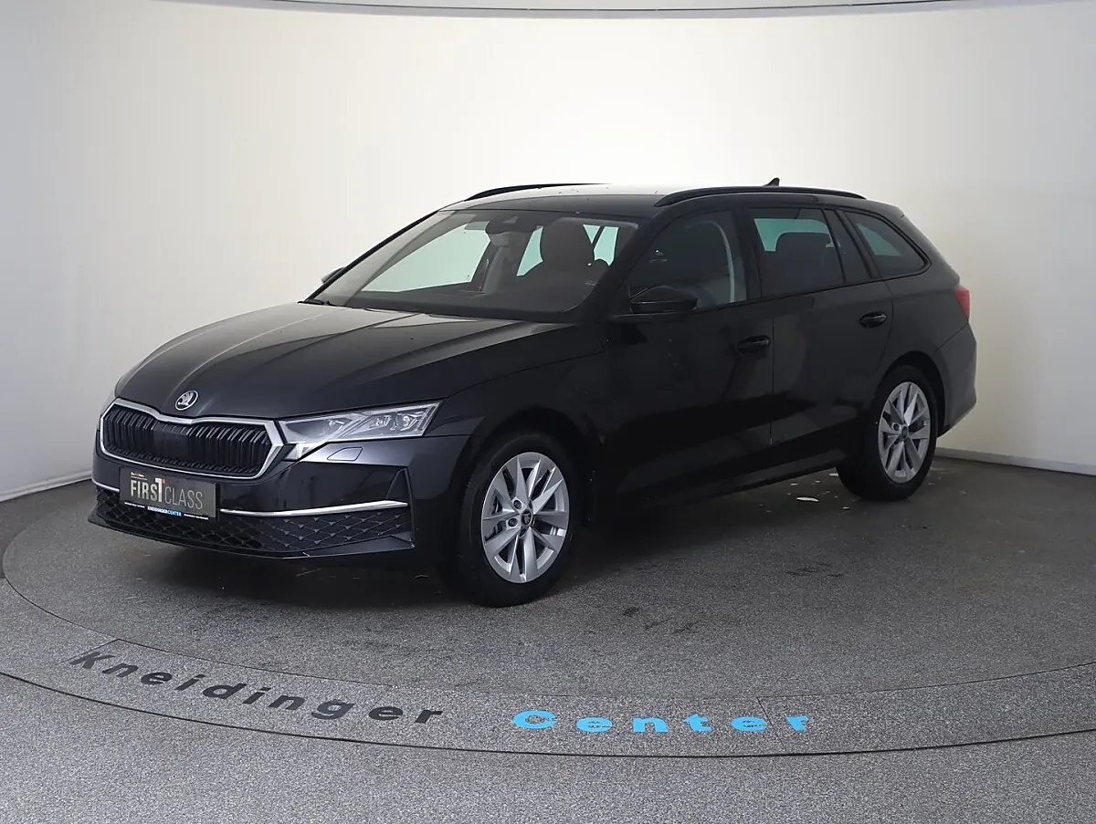 Skoda Octavia 2026 photo 2