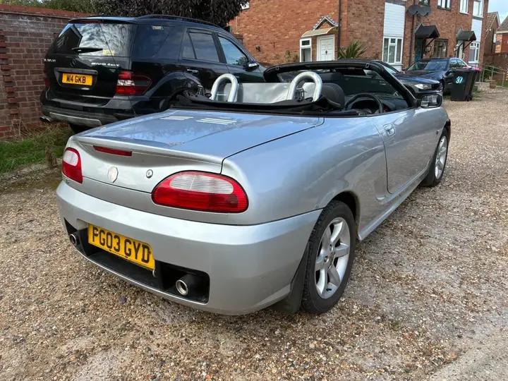 MG Tf 2003 photo 2