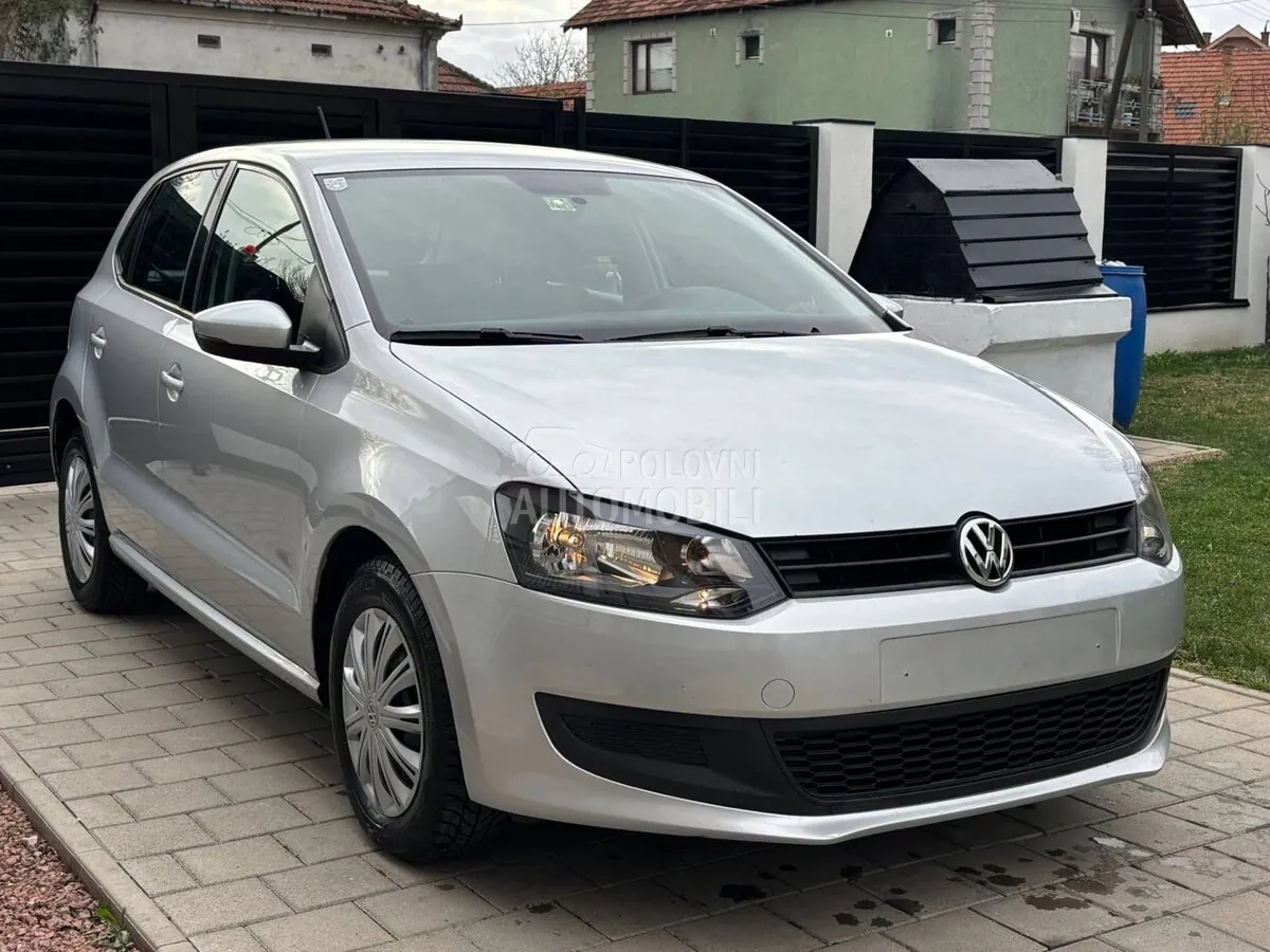 Volkswagen Polo 2011 photo 2