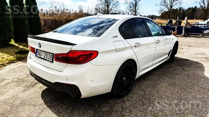 BMW 530E 2018 photo 3