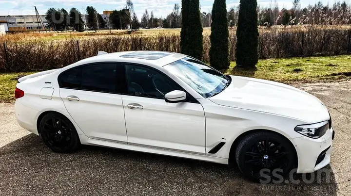 BMW 530E 2018 photo 2