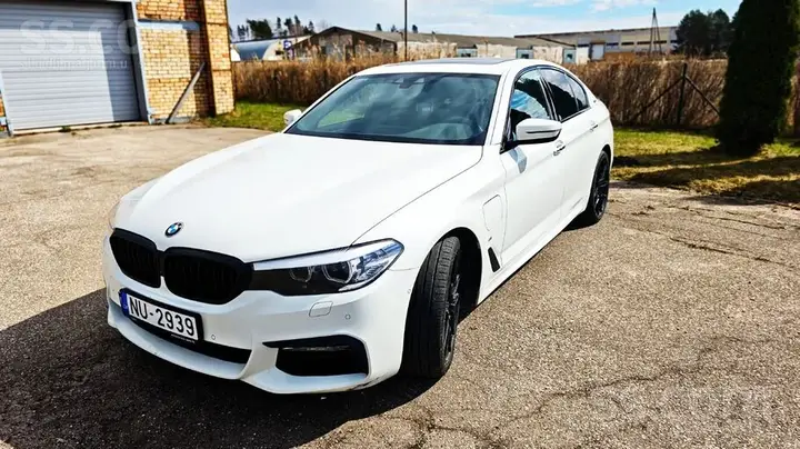 BMW 530E 2018 photo 4