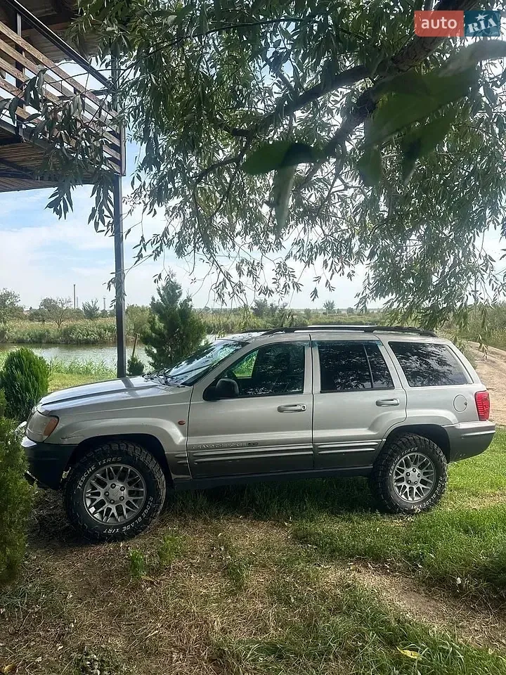 Jeep Grand Cherokee 2002 photo 2