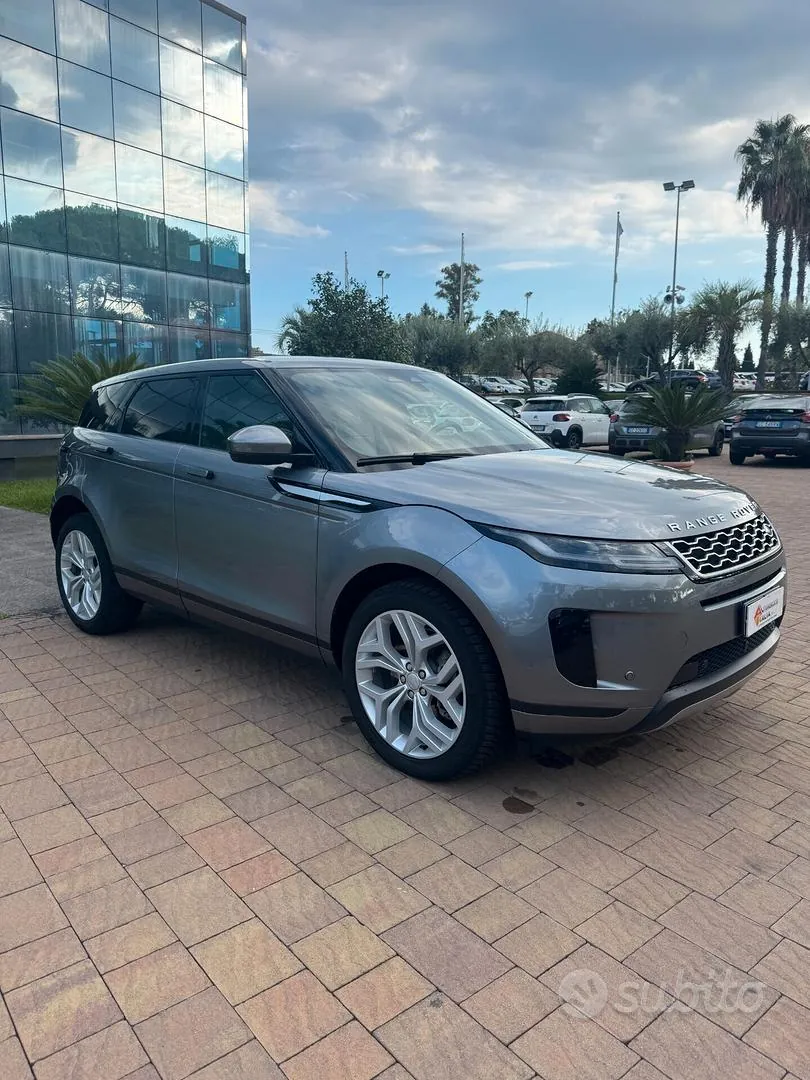 Land Rover Range Rover Evoque 2022 photo 2