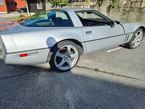 Chevrolet Corvette 1984 photo 4