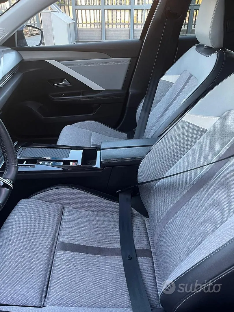 Opel Astra 2023 photo 5