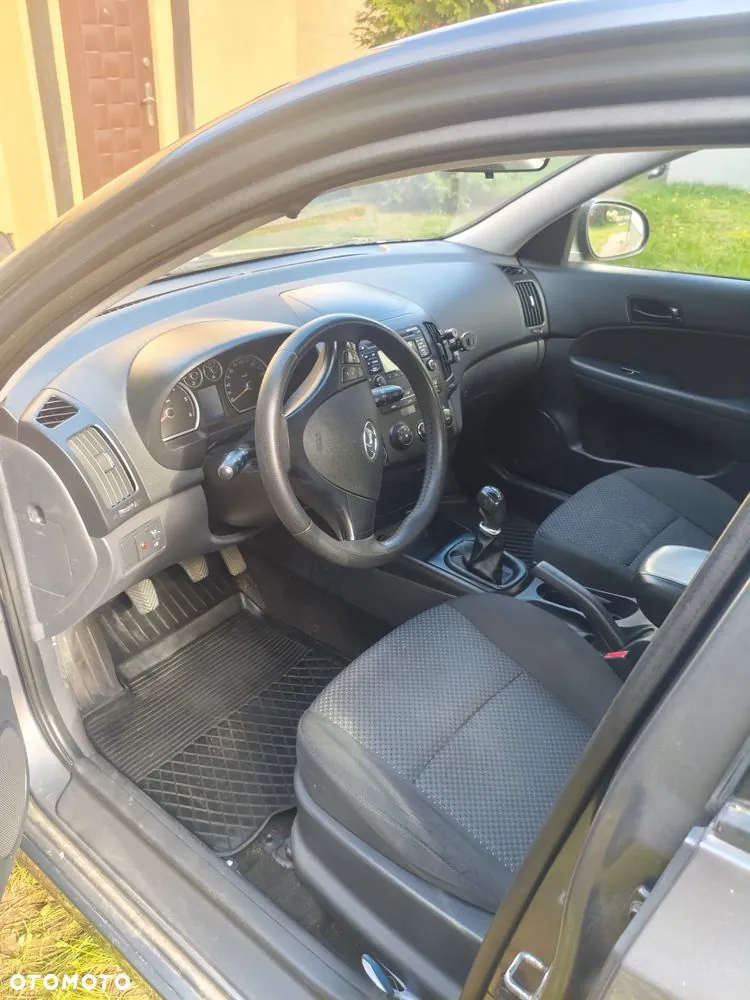 Hyundai I30 2010 photo 5