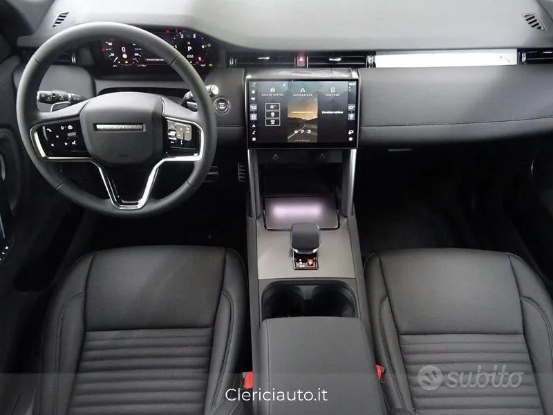 Land Rover Discovery Sport 2026 photo 4