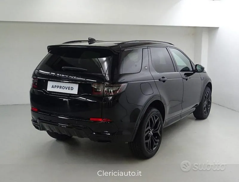 Land Rover Discovery Sport 2026 photo 2