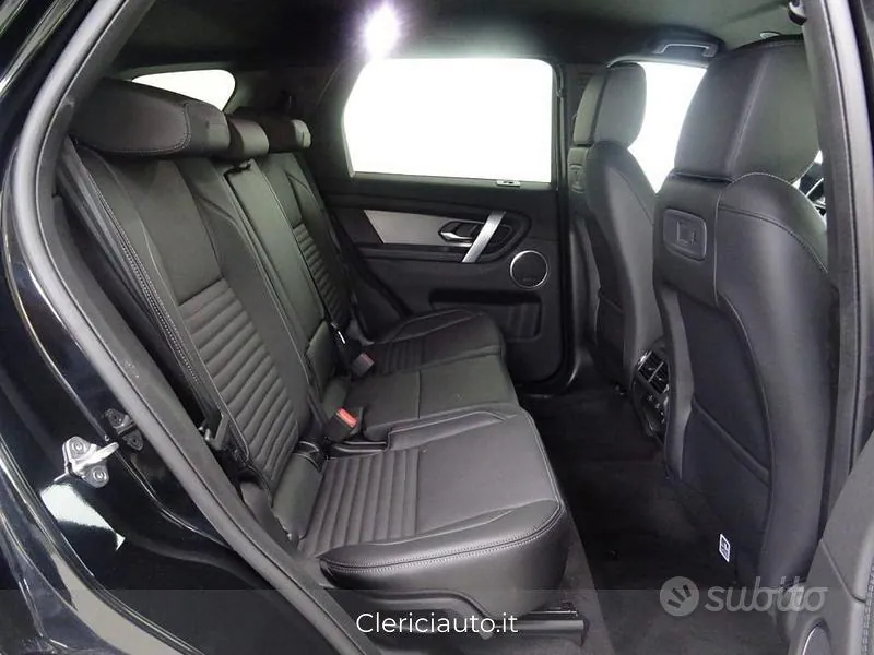 Land Rover Discovery Sport 2026 photo 5
