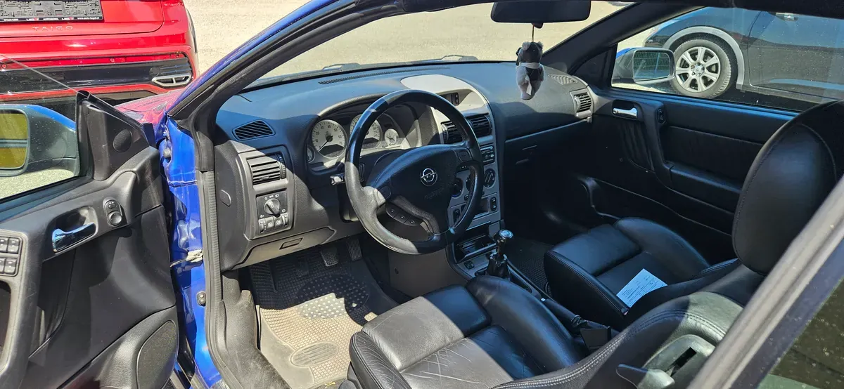Opel Astra 2003 photo 2