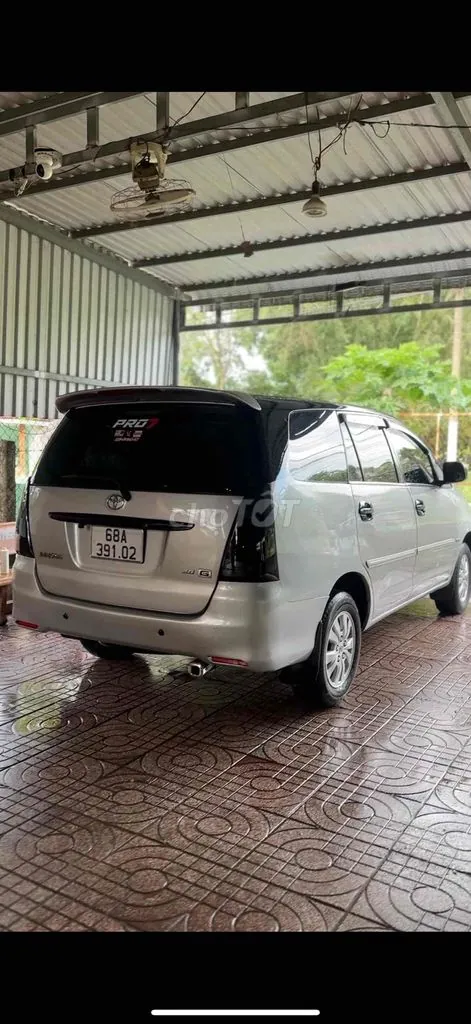 Toyota Innova 2008 photo 2