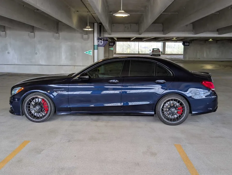 Mercedes-Benz C-Class 2019 photo 3