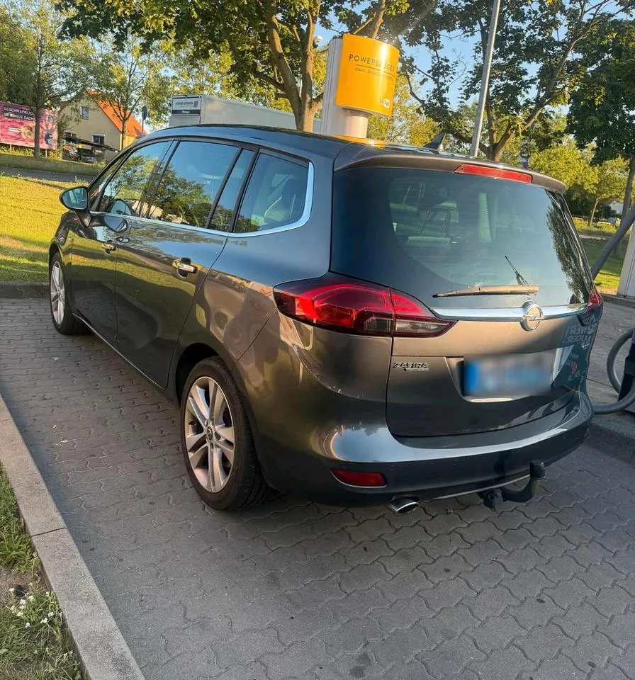 Opel Zafira Tour