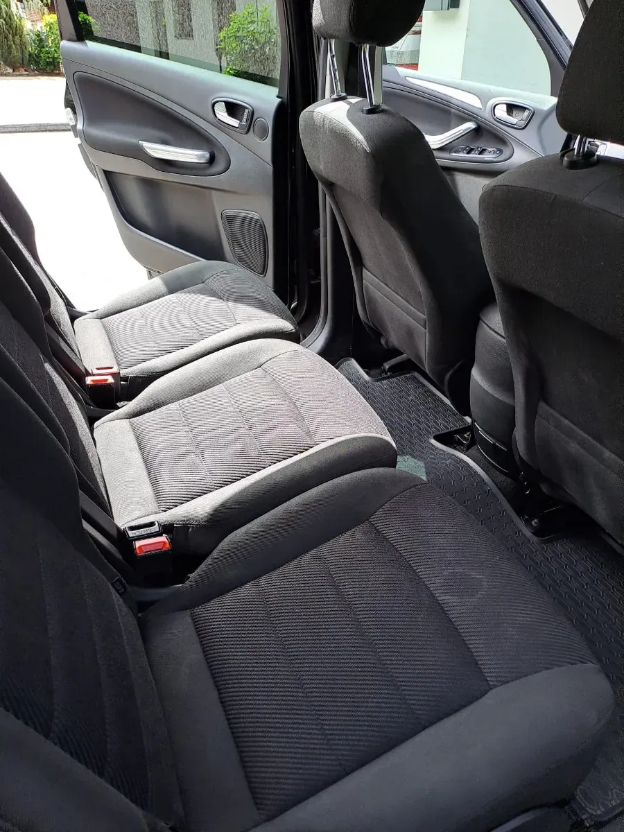 Ford S-Max 2013 photo 2
