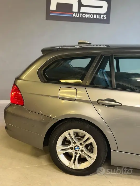 BMW 318D 2009 photo 5