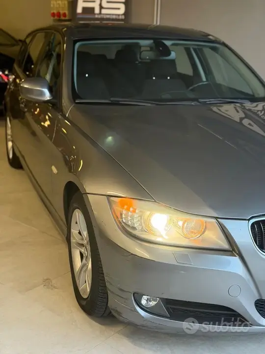 BMW 318D 2009 photo 3