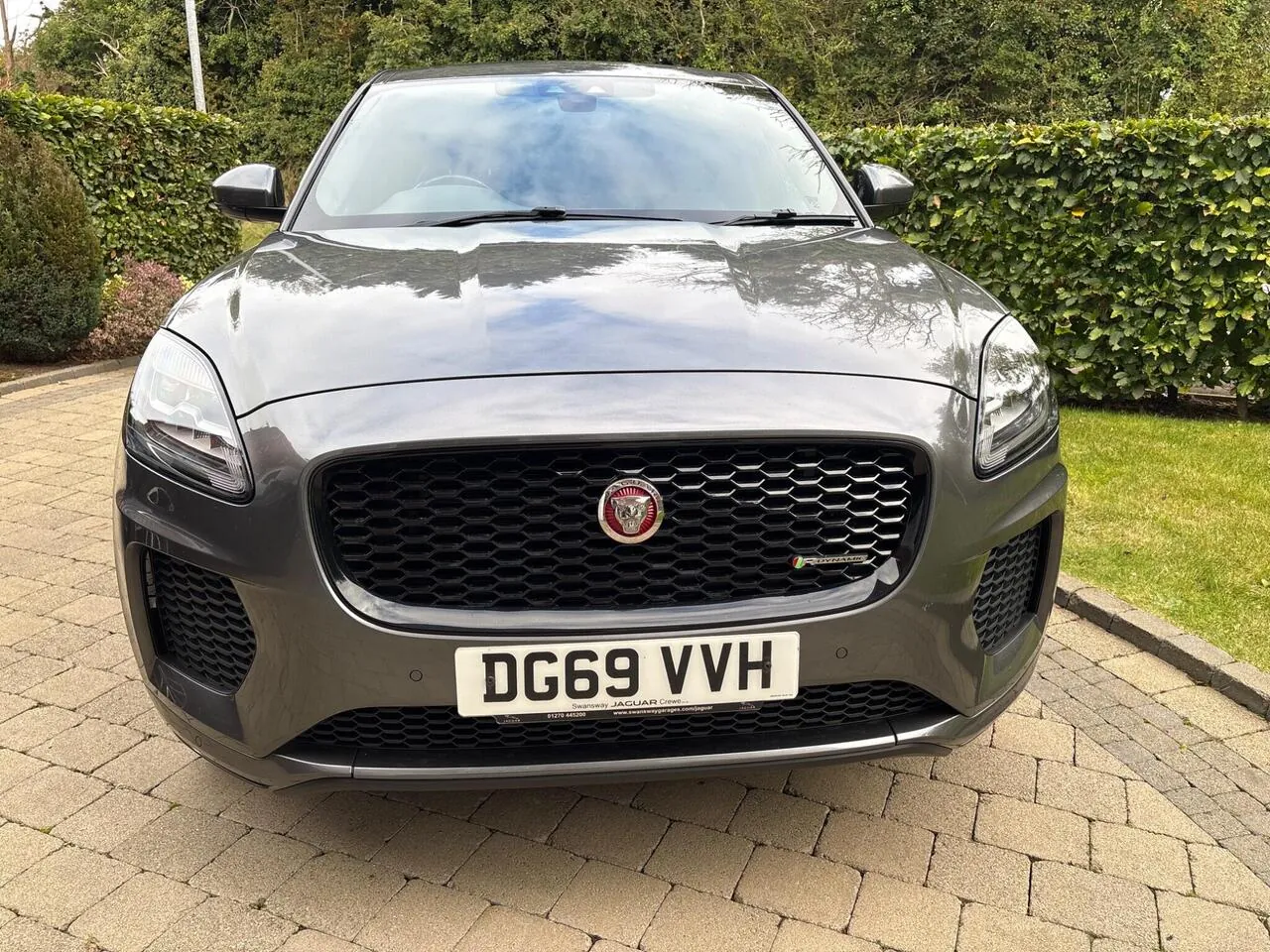Jaguar E-Pace 2019 photo 3