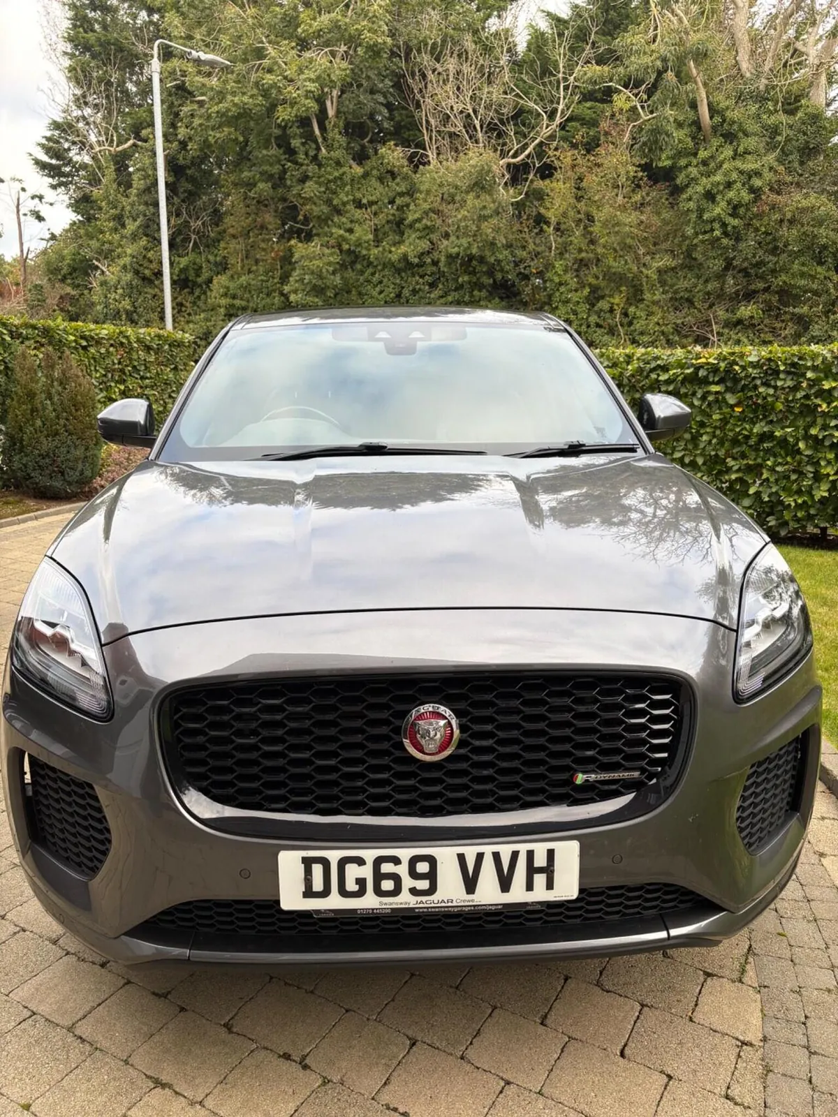 Jaguar E-Pace 2019 photo 2