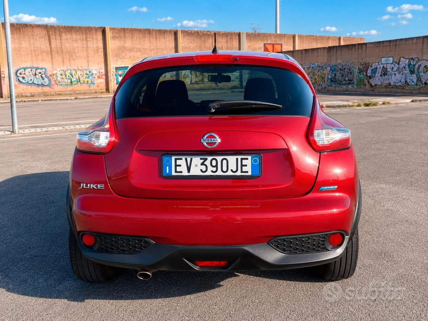 Nissan Juke 2015 photo 2
