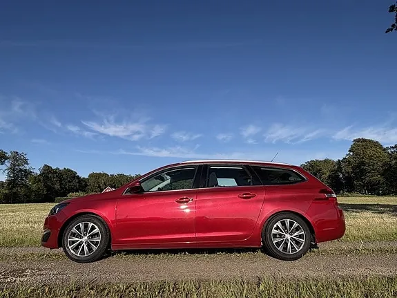 Peugeot 308 2015 photo 4
