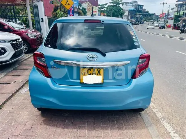 Toyota Vitz 2015 photo 3
