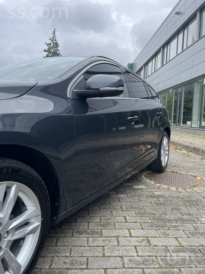 Volvo V60 2012 photo 3