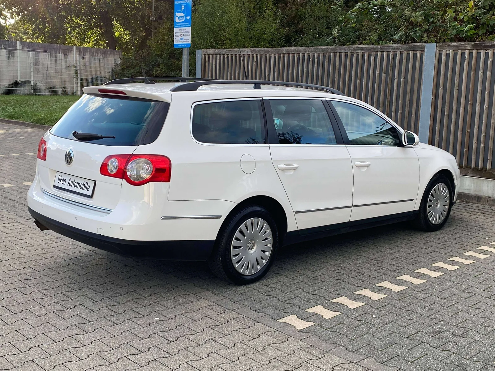 Volkswagen Passat 2010 photo 5