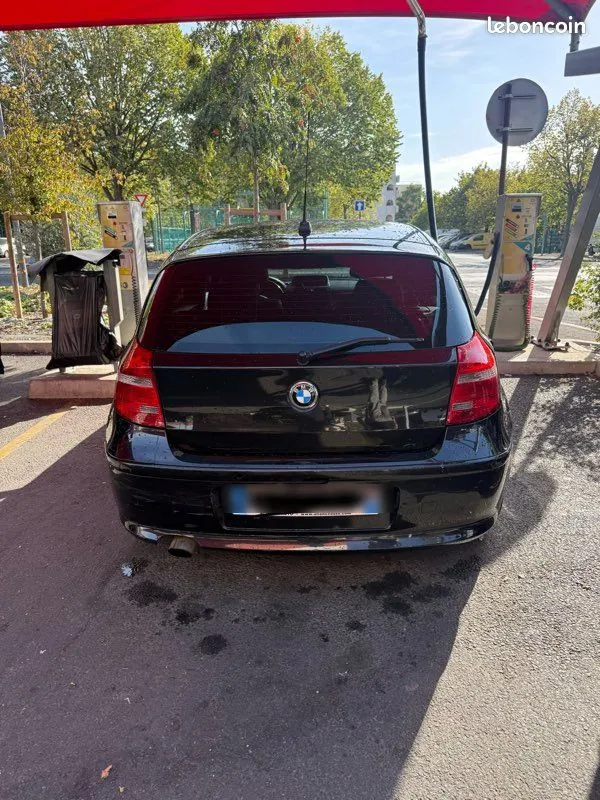 BMW Series 1 2010 photo 3