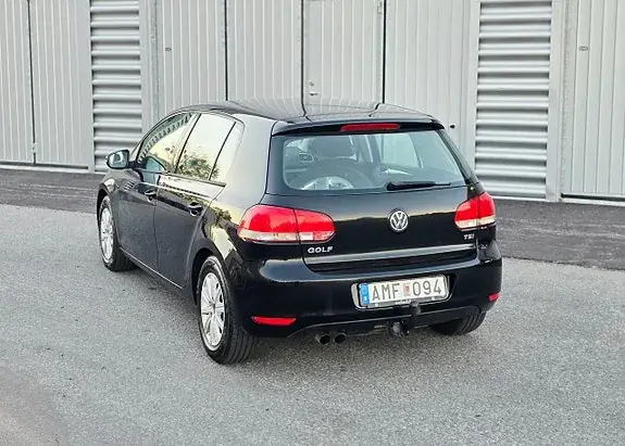 Volkswagen Golf I 2010 photo 2