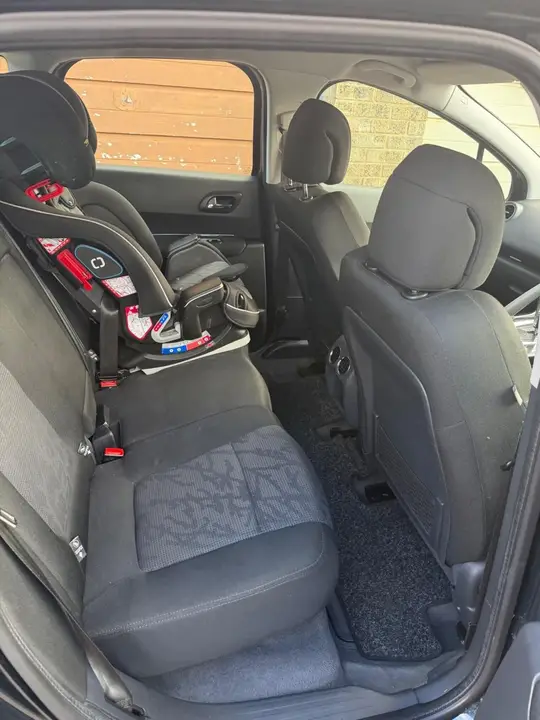 Peugeot 3008 2011 photo 4
