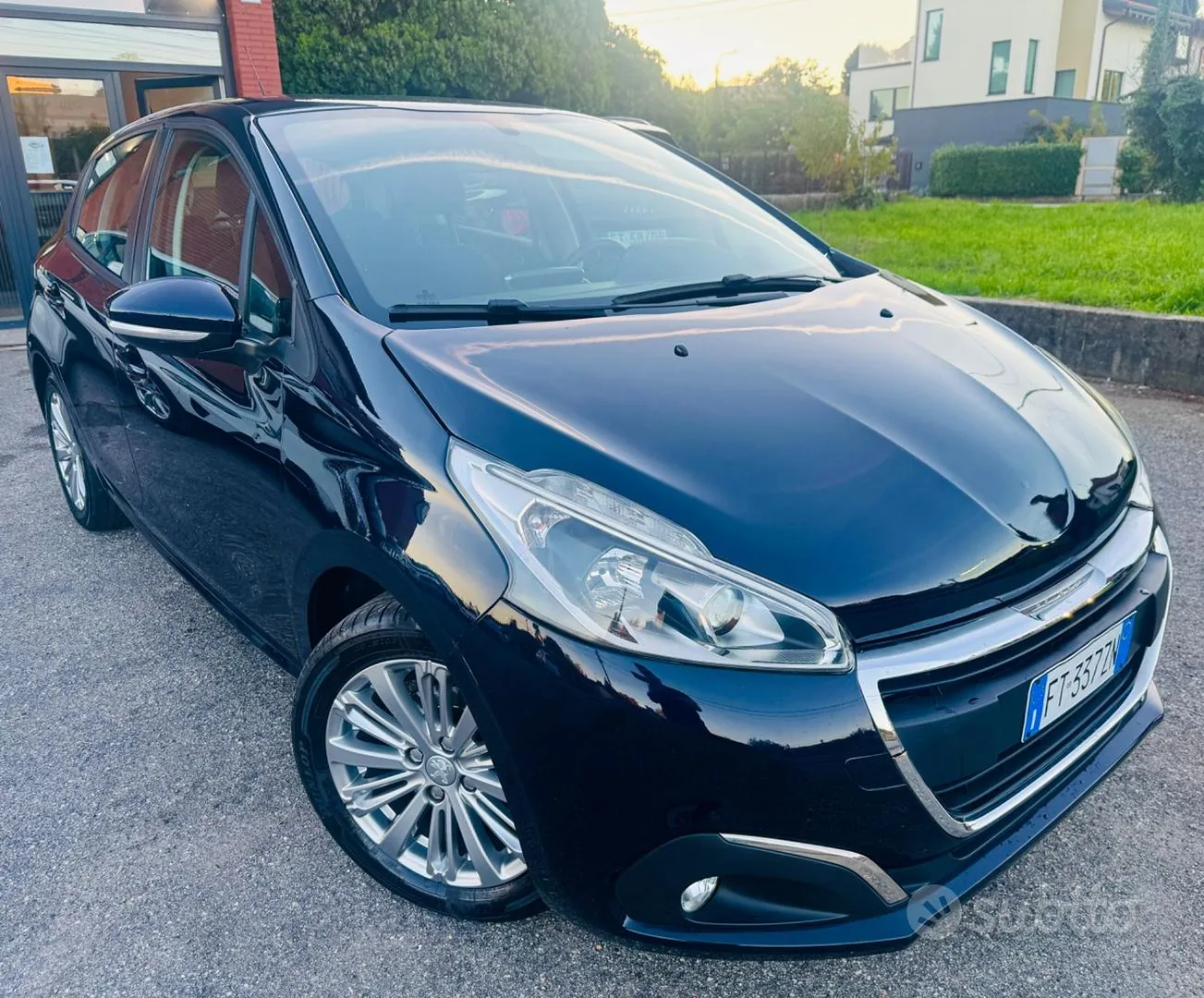 Peugeot 208 2019 photo 2