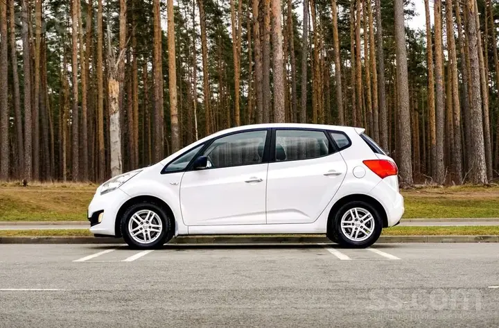 Kia Venga 2011 photo 4