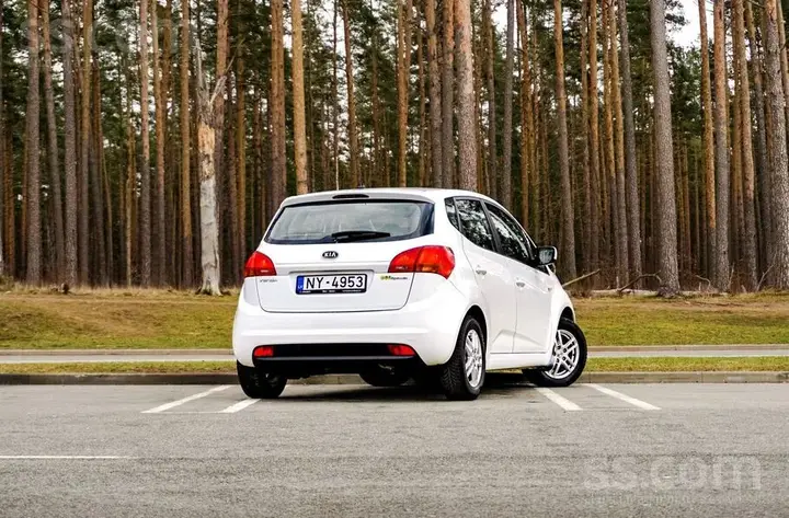 Kia Venga 2011 photo 5
